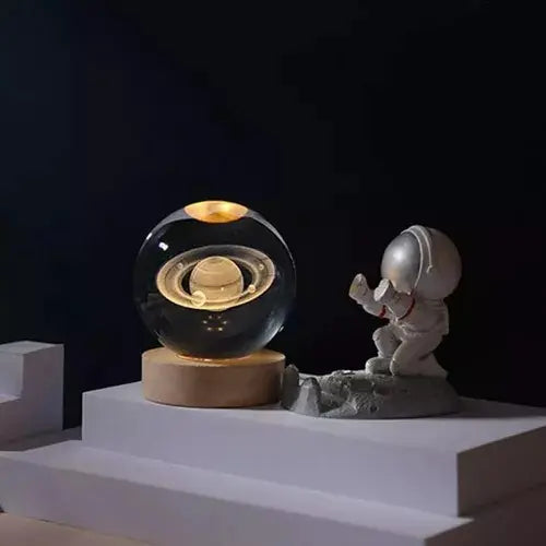 Saturnia Glow — Esfera de Cristal con Luz Ambiental RGB 🪐